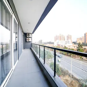 Flora Residency Отель