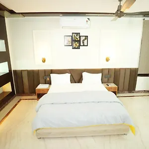 Guest house Downtown Cyber, Gurgaon